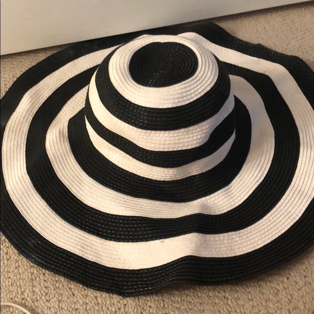 Beach hat